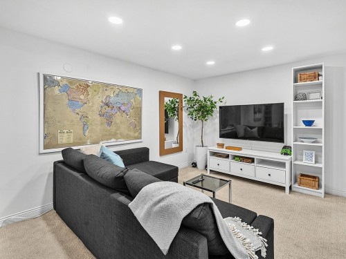 1074 Kilmer Road, North Vancouver, BC 
