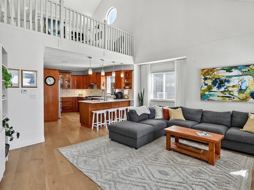1074 Kilmer Road, North Vancouver, BC 