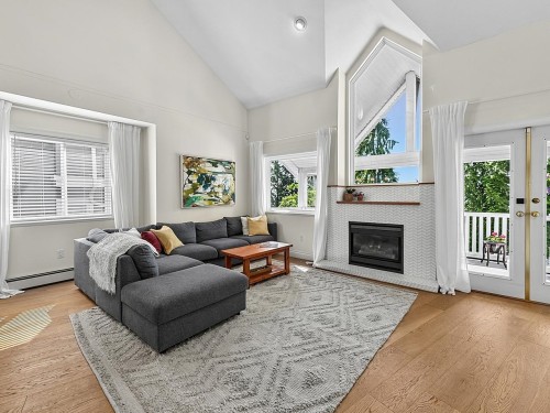 1074 Kilmer Road, North Vancouver, BC 
