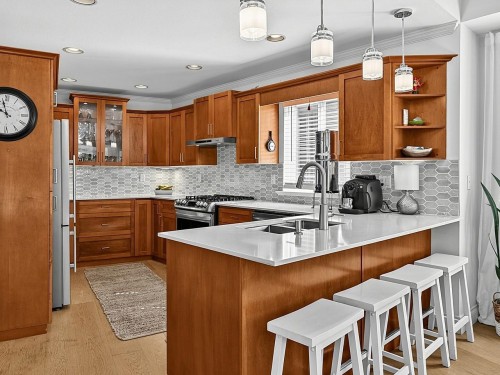 1074 Kilmer Road, North Vancouver, BC 