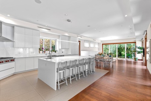 388 Hidhurst Place, West Vancouver, BC 