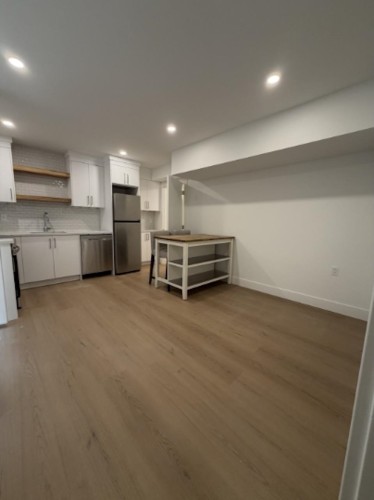 1631 Emerson Court, North Vancouver, BC 