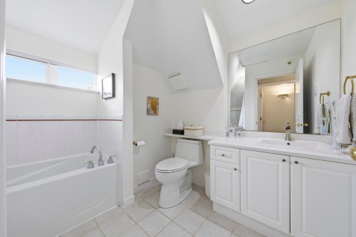 8529 Jellicoe Street, Vancouver, BC 
