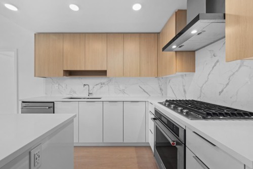 202-7769 Park Crescent, Burnaby, BC 