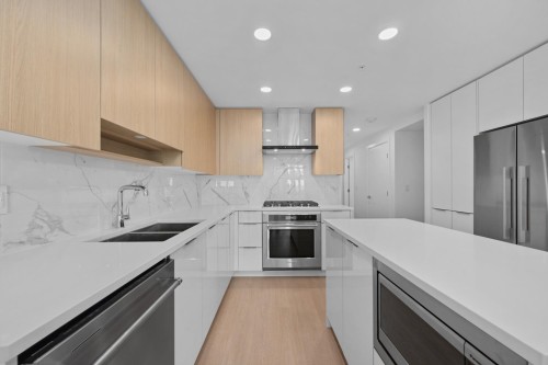 202-7769 Park Crescent, Burnaby, BC 
