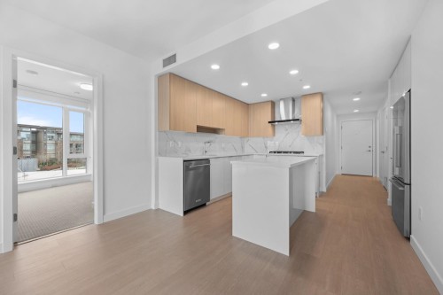 202-7769 Park Crescent, Burnaby, BC 