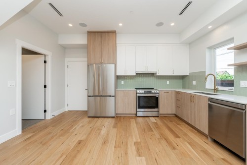 2-678 22Nd Avenue E, Vancouver, BC 