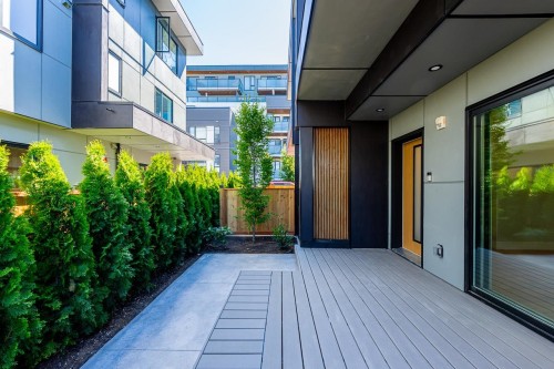 2-678 22Nd Avenue E, Vancouver, BC 