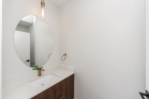 2-678 22Nd Avenue E, Vancouver, BC 