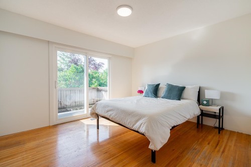 50 10Th Avenue E, New Westminster, BC 
