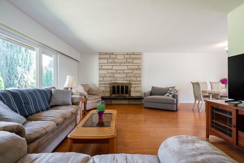 50 10Th Avenue E, New Westminster, BC 