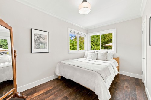 1942 Banbury Road, North Vancouver, BC 