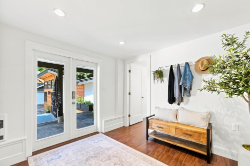 1942 Banbury Road, North Vancouver, BC 