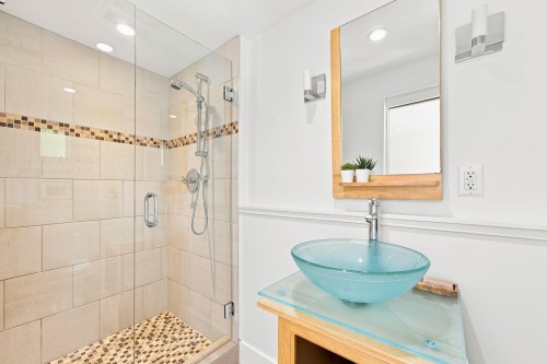 1942 Banbury Road, North Vancouver, BC 