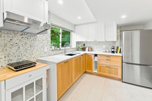 1942 Banbury Road, North Vancouver, BC 