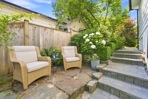 1942 Banbury Road, North Vancouver, BC 