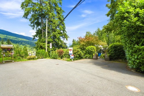 1942 Banbury Road, North Vancouver, BC 