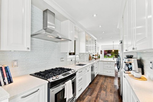1942 Banbury Road, North Vancouver, BC 