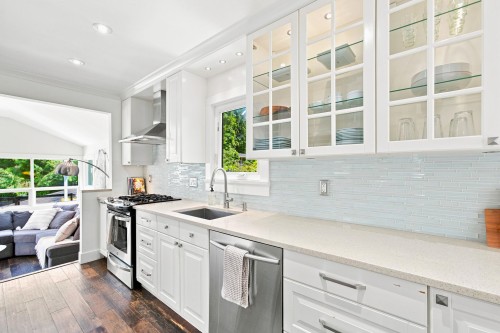 1942 Banbury Road, North Vancouver, BC 