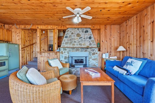 6075 Coracle Drive, Sechelt, BC 