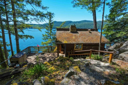 6075 Coracle Drive, Sechelt, BC 