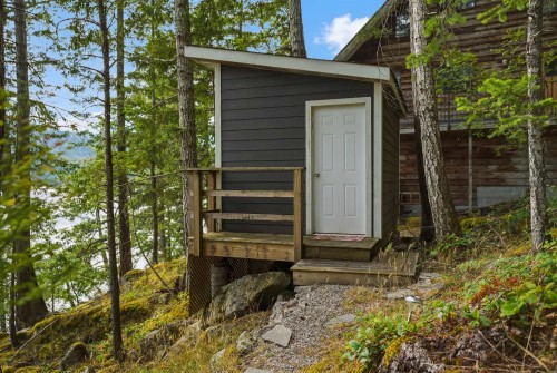 6075 Coracle Drive, Sechelt, BC 