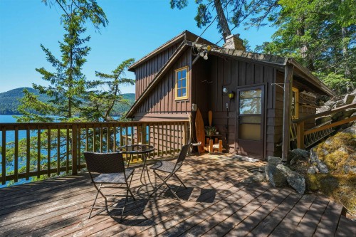 6075 Coracle Drive, Sechelt, BC 
