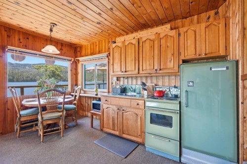 6075 Coracle Drive, Sechelt, BC 