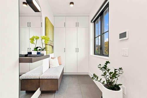 264 17Th Avenue E, Vancouver, BC 