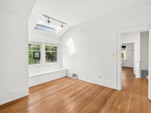 4606 11Th Avenue W, Vancouver, BC - Indoor Photo Showing Other Room