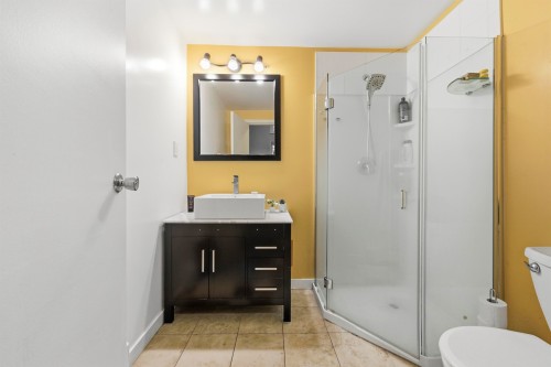 2270 Dawes Hill Road, Coquitlam, BC - Indoor Photo Showing Bathroom