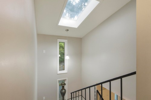 2270 Dawes Hill Road, Coquitlam, BC - Indoor Photo Showing Other Room