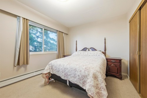 2270 Dawes Hill Road, Coquitlam, BC - Indoor Photo Showing Bedroom