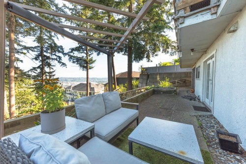 2270 Dawes Hill Road, Coquitlam, BC - Outdoor With Exterior