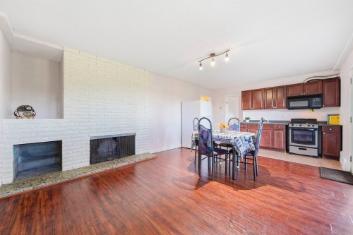 2270 Dawes Hill Road, Coquitlam, BC - Indoor With Fireplace