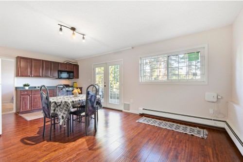 2270 Dawes Hill Road, Coquitlam, BC - Indoor Photo Showing Dining Room