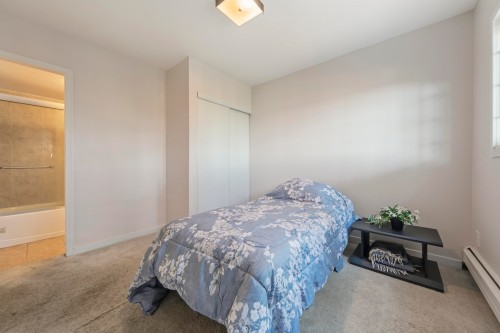 2270 Dawes Hill Road, Coquitlam, BC - Indoor Photo Showing Bedroom