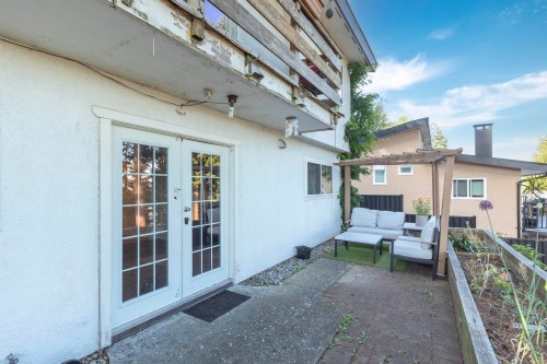 2270 Dawes Hill Road, Coquitlam, BC - Outdoor With Exterior