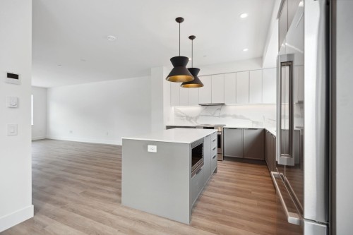 38073 Helm Way, Squamish, BC 