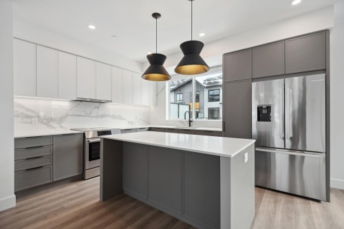 38073 Helm Way, Squamish, BC 
