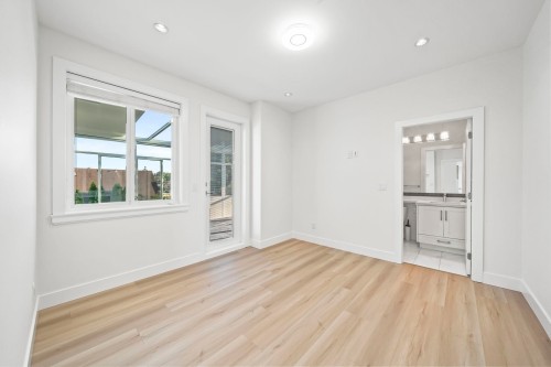 6114 49B Avenue, Delta, BC - Indoor Photo Showing Other Room