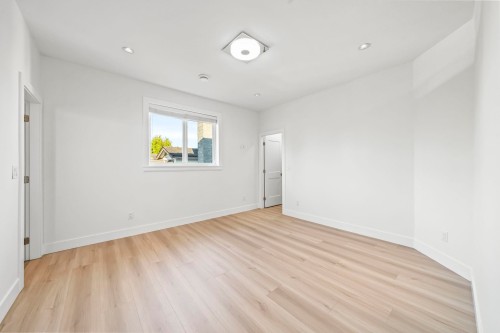 6114 49B Avenue, Delta, BC - Indoor Photo Showing Other Room