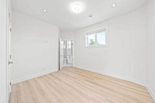 6114 49B Avenue, Delta, BC - Indoor Photo Showing Other Room