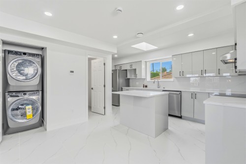 1761 57Th Avenue E, Vancouver, BC 