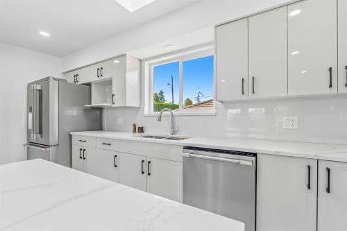 1761 57Th Avenue E, Vancouver, BC 