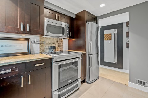 7965 Burnfield Crescent, Burnaby, BC 