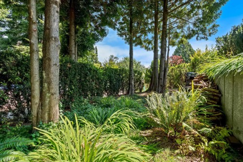 7965 Burnfield Crescent, Burnaby, BC 