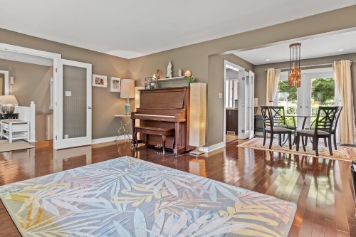 7965 Burnfield Crescent, Burnaby, BC 