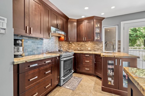 7965 Burnfield Crescent, Burnaby, BC 