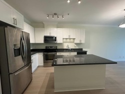 203-11580 223 St Maple Ridge, BC V2X 9H1